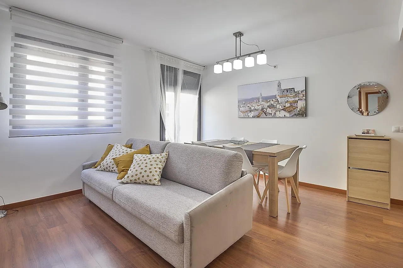 Little Home Gerona 0*,